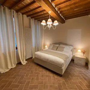 Guest house Lastamperia19 Camere-rooms, Montepulciano